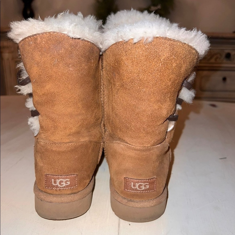 Womens ugg boots size 8